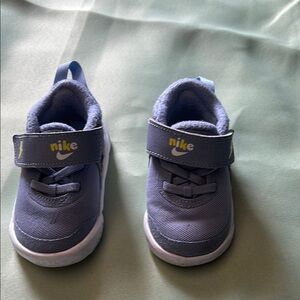 Nike Blue Sneakers Classic Design